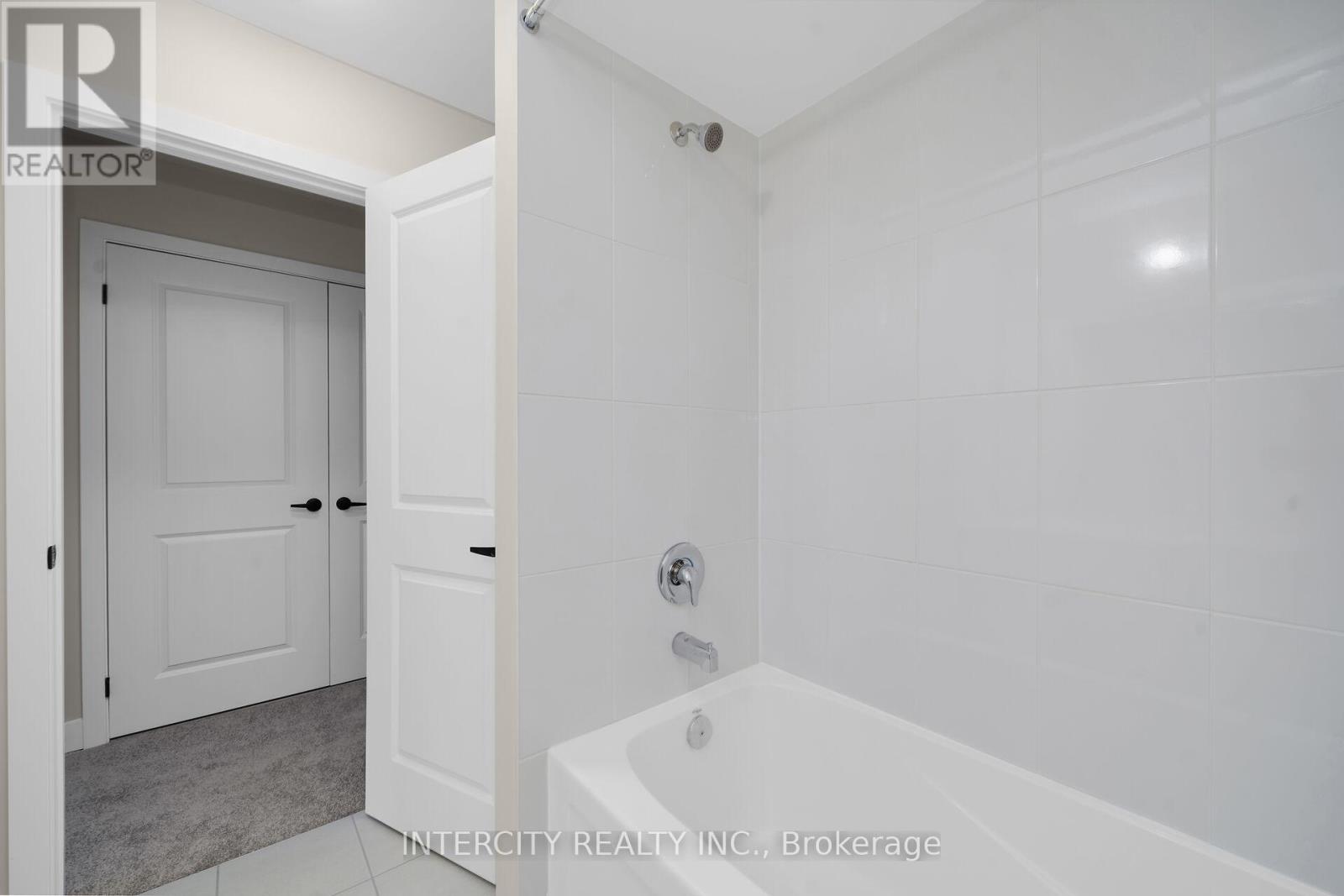 Townhouse at BLK 7 UNIT 5 - 116 GORDON STREET, Shelburne