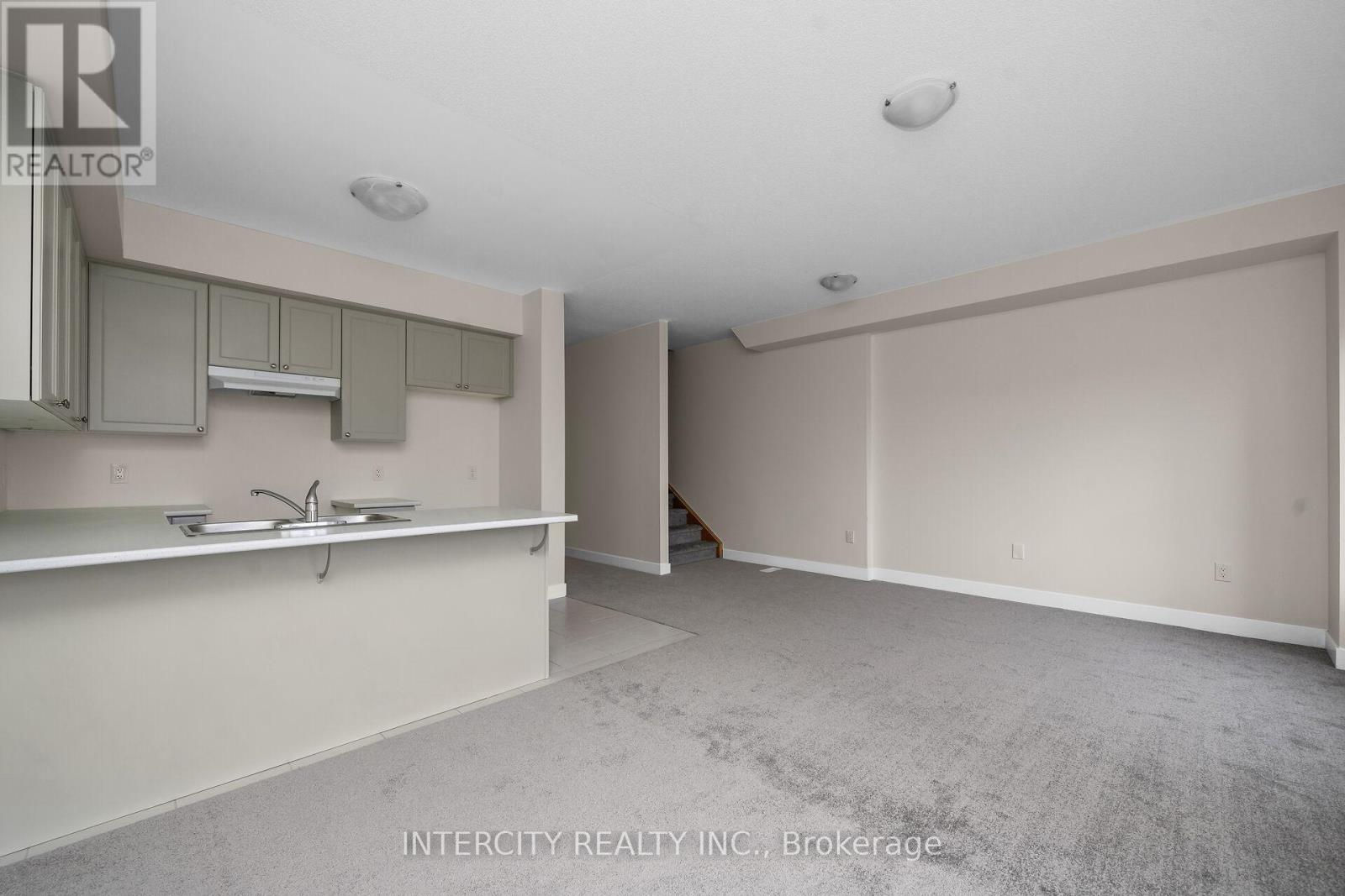 Townhouse at BLK 7 UNIT 3 - 100 WALDEN DRIVE, Shelburne