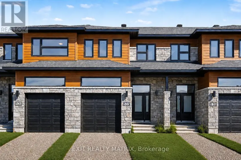 Townhouse at 533 REGINA STREET, Russell