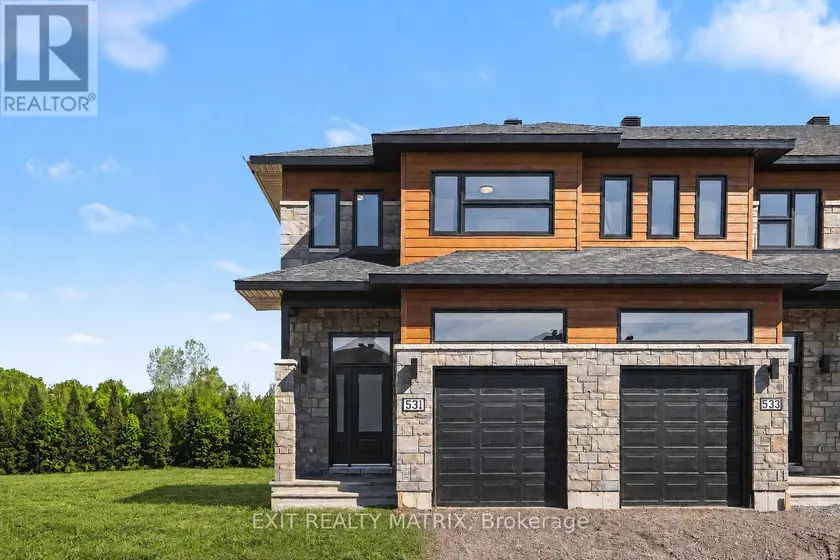 Townhouse at 531 REGINA STREET, Russell