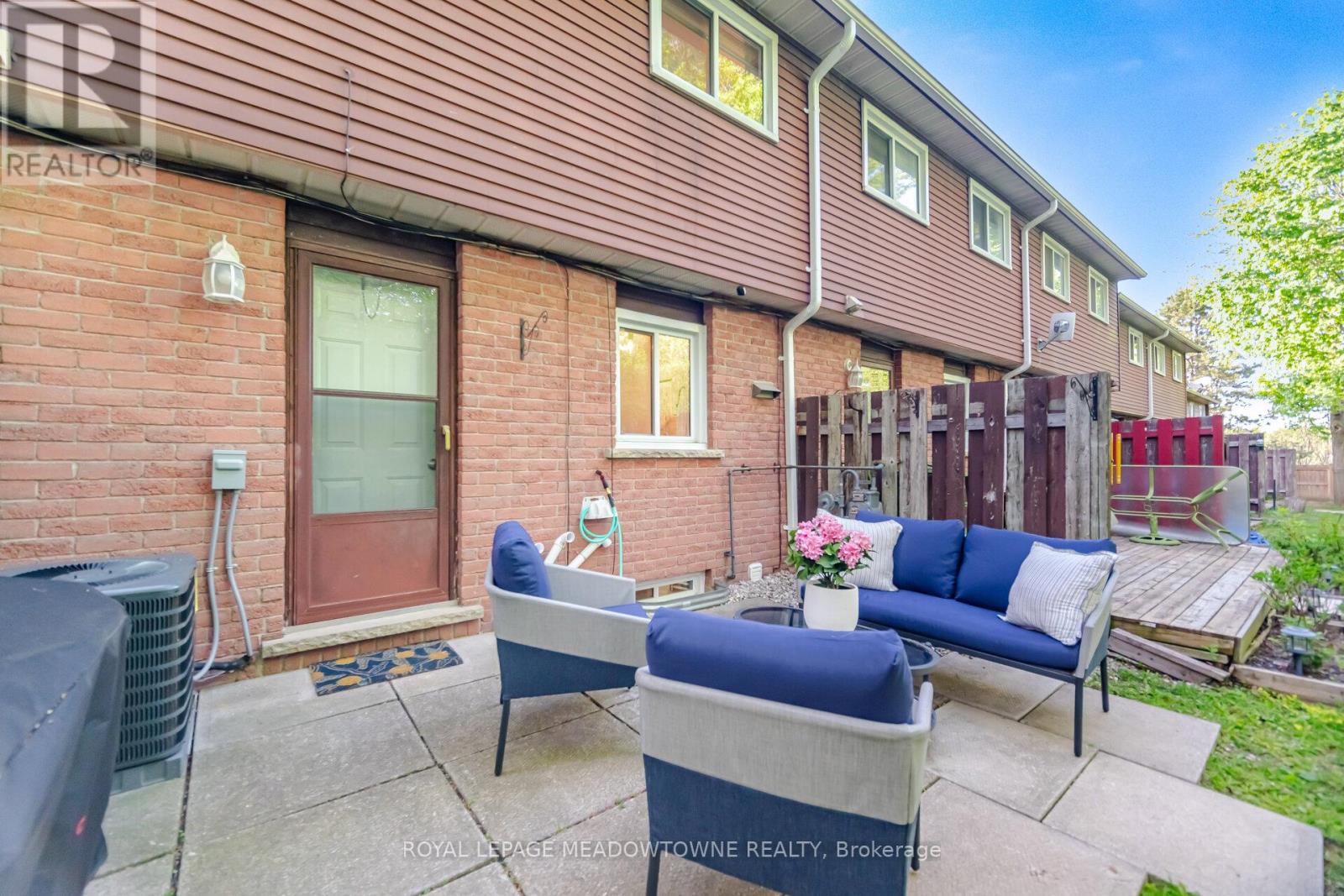 Townhouse at 26 - 100 BLUEVALE STREET N, Waterloo