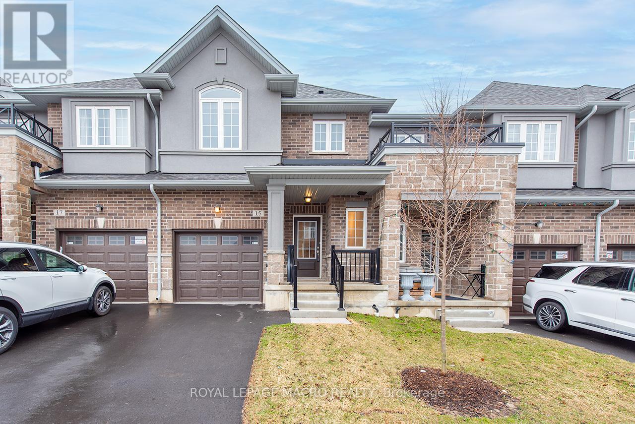 Townhouse at 15 LINDEN PARK LANE, Hamilton