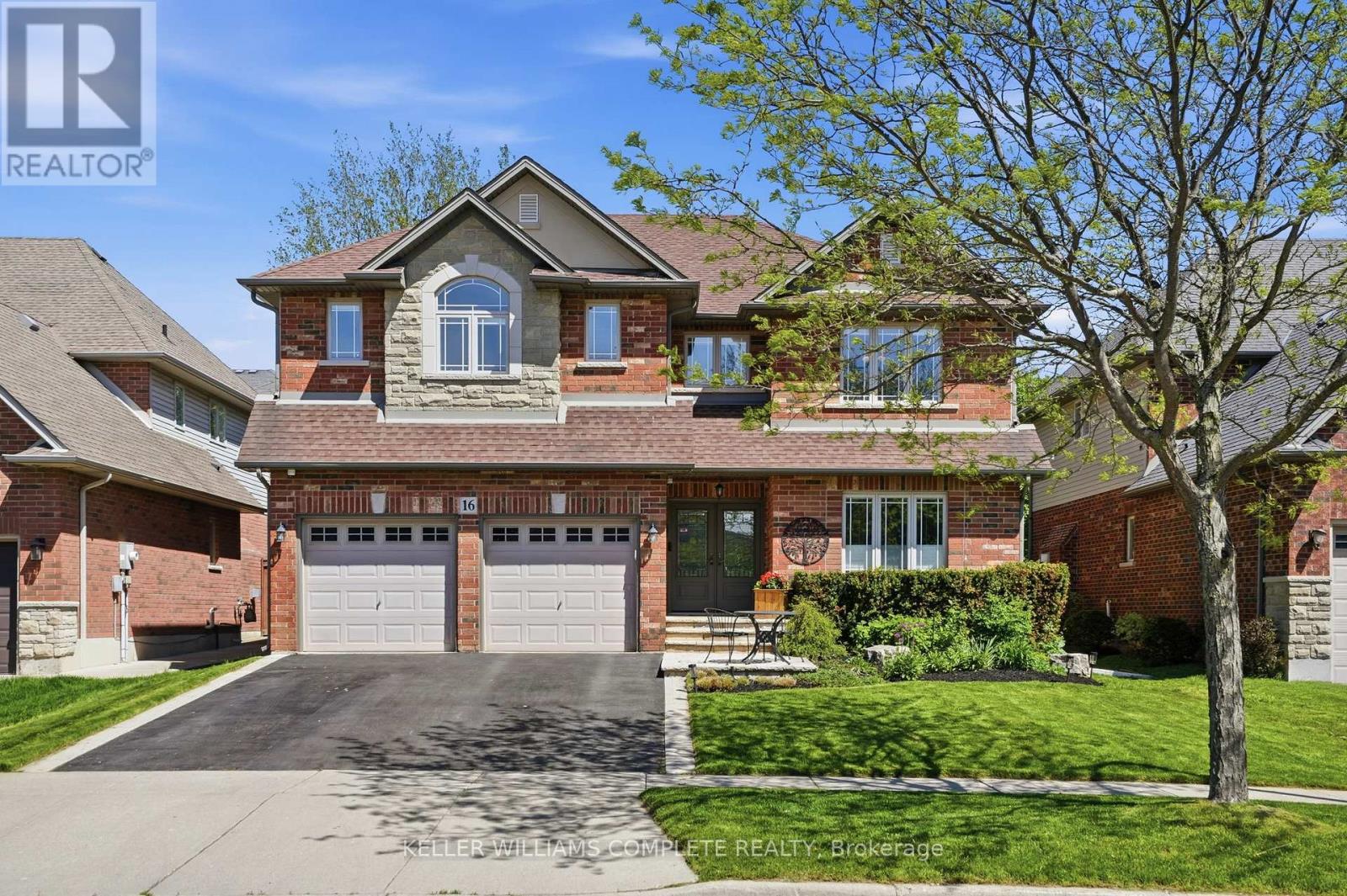 Detached at 16 OLDMILL ROAD, Hamilton (Ancaster)