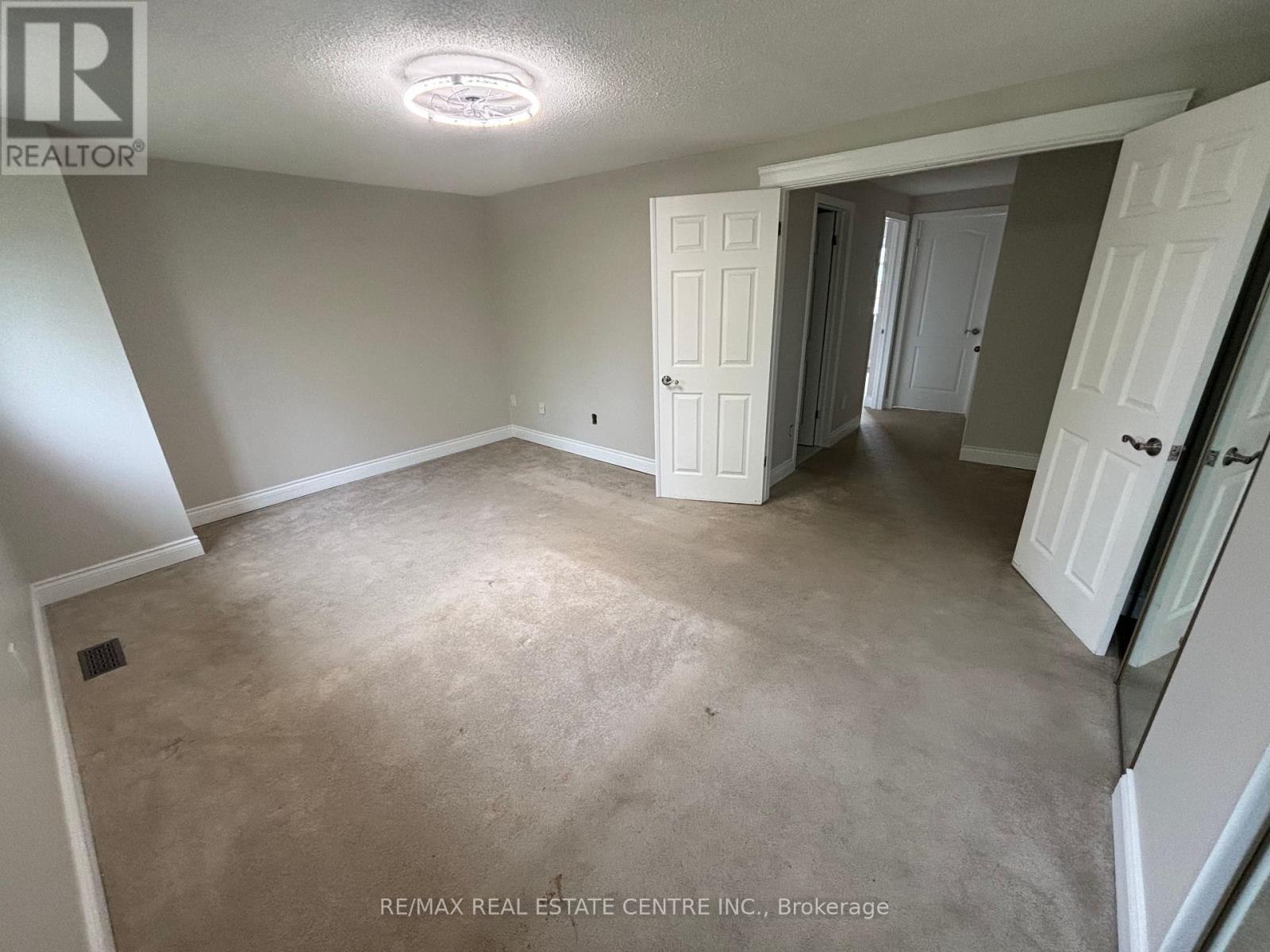 Townhouse at 9 - 29 HERITAGE DRIVE, Hamilton