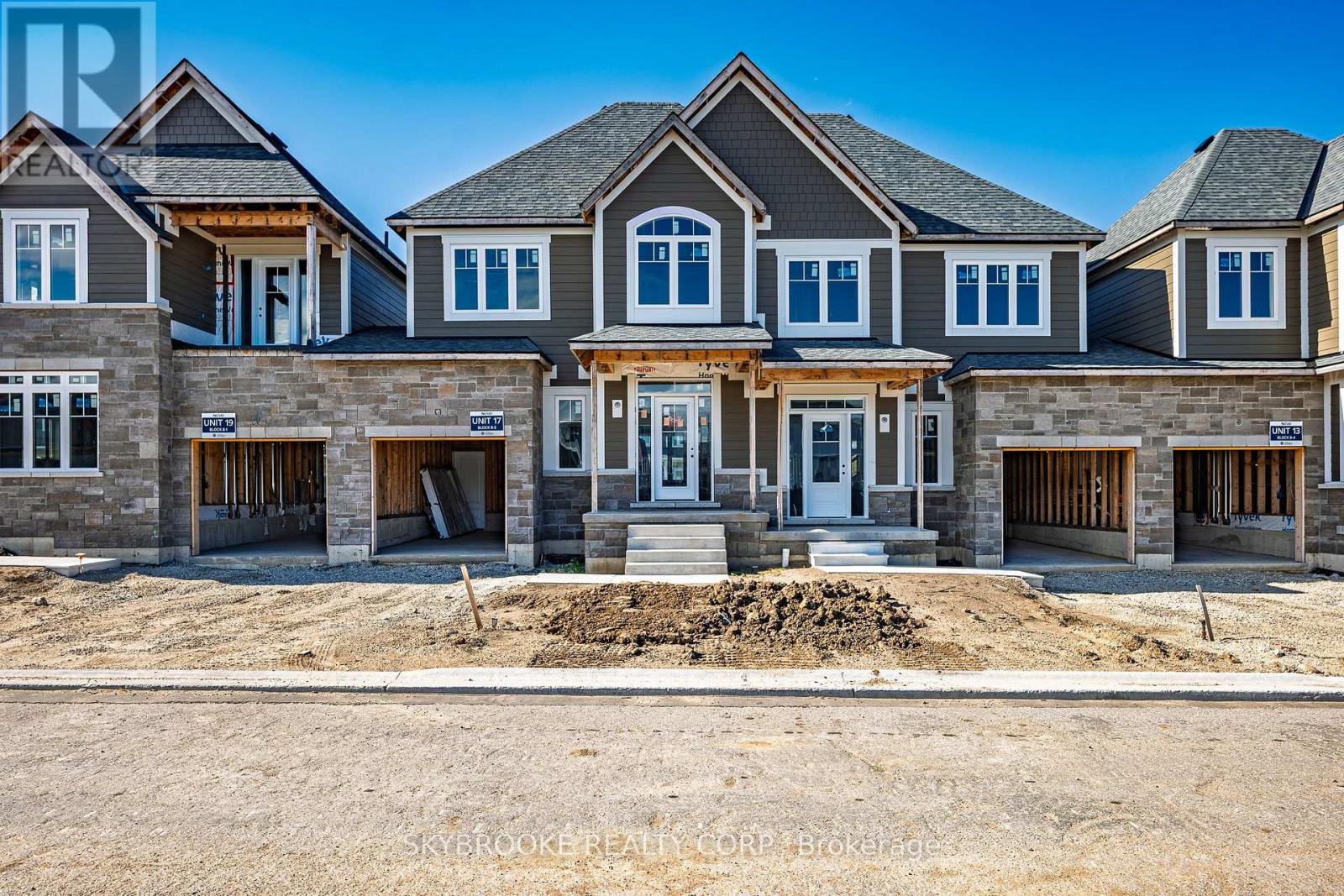 Townhouse at 17 - 190 CROSSWINDS BOULEVARD, Blue Mountains