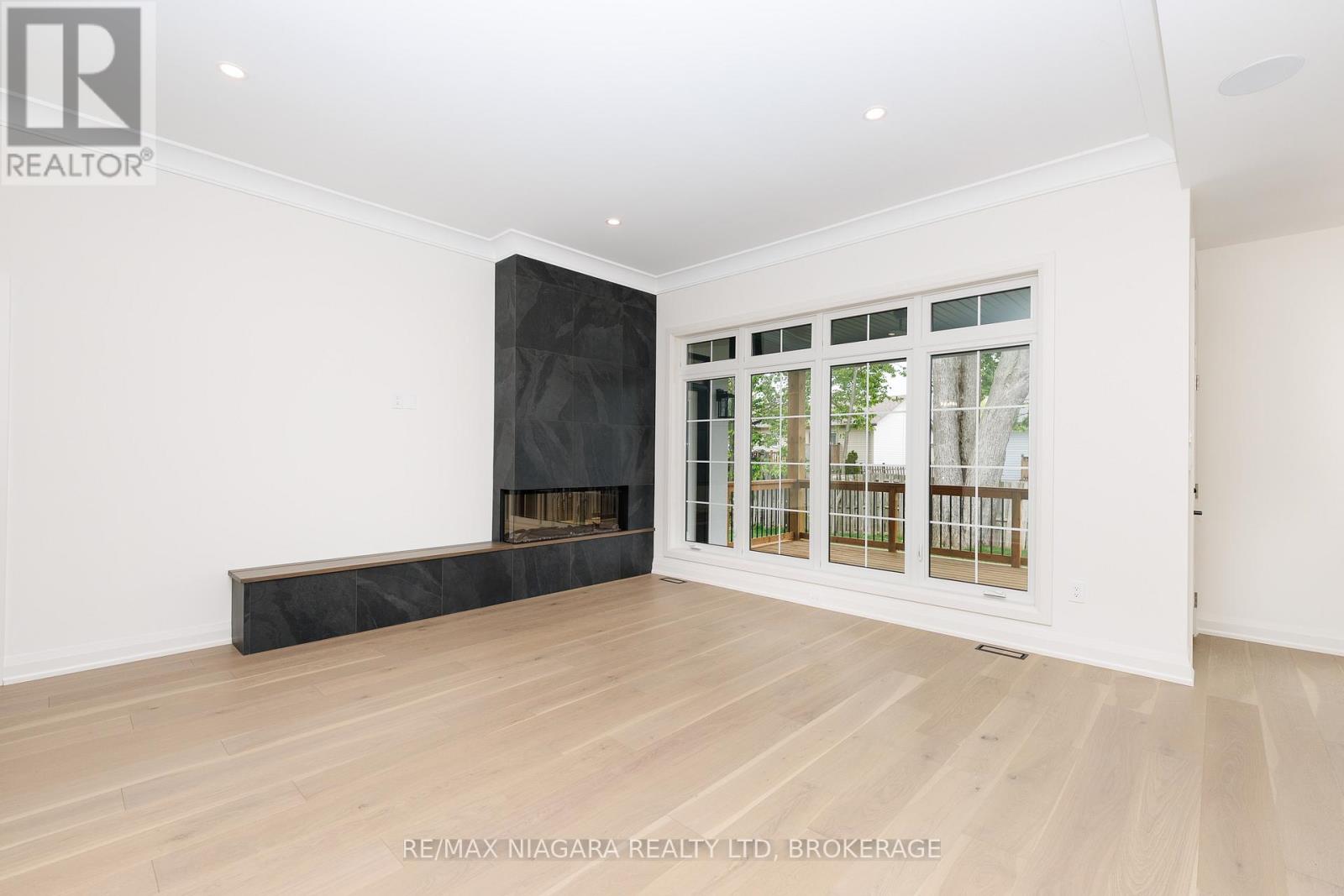 Detached at 60 PLEASANT AVENUE N, Fort Erie