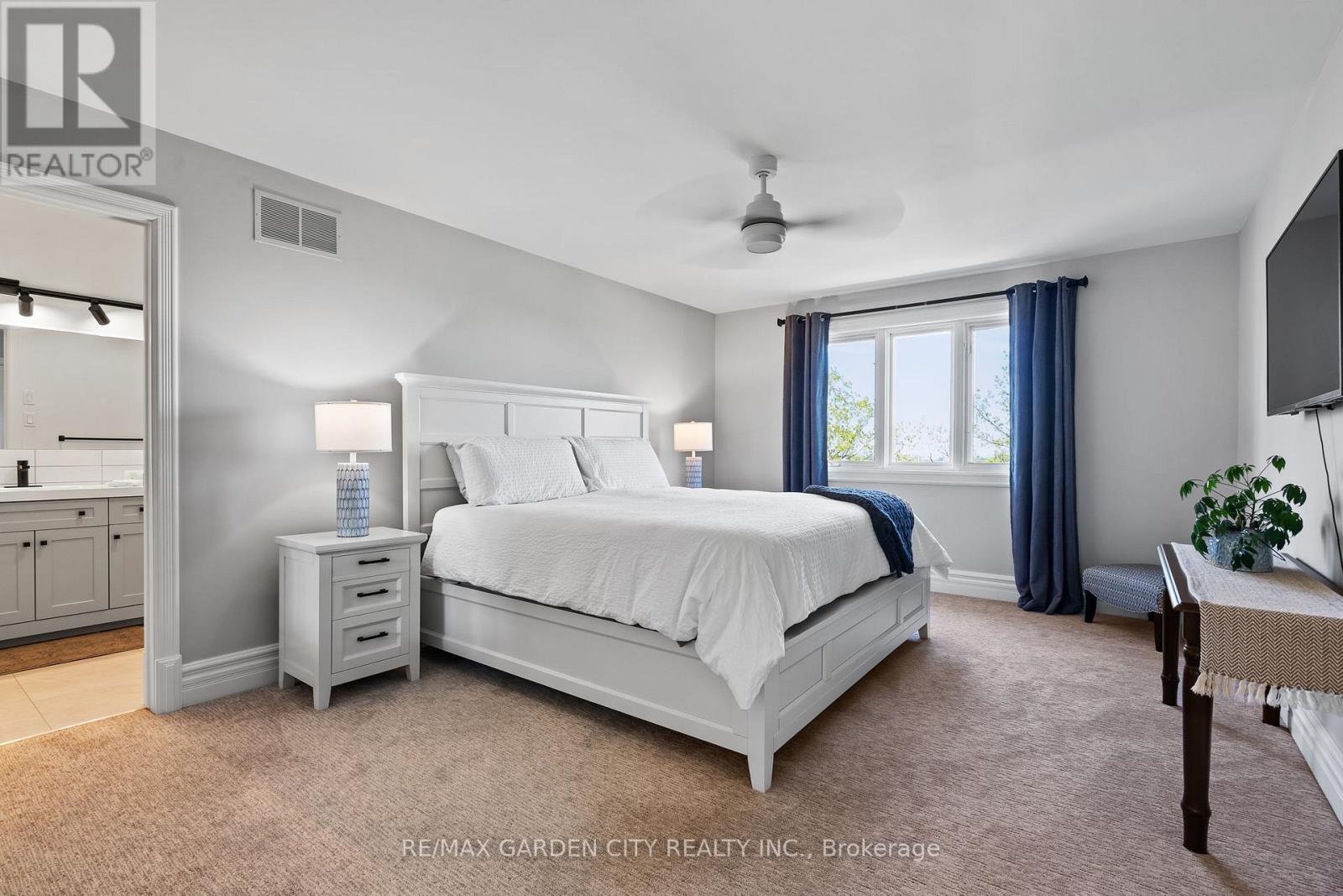 Detached at 3465 VINEHAVEN TRAIL, Lincoln