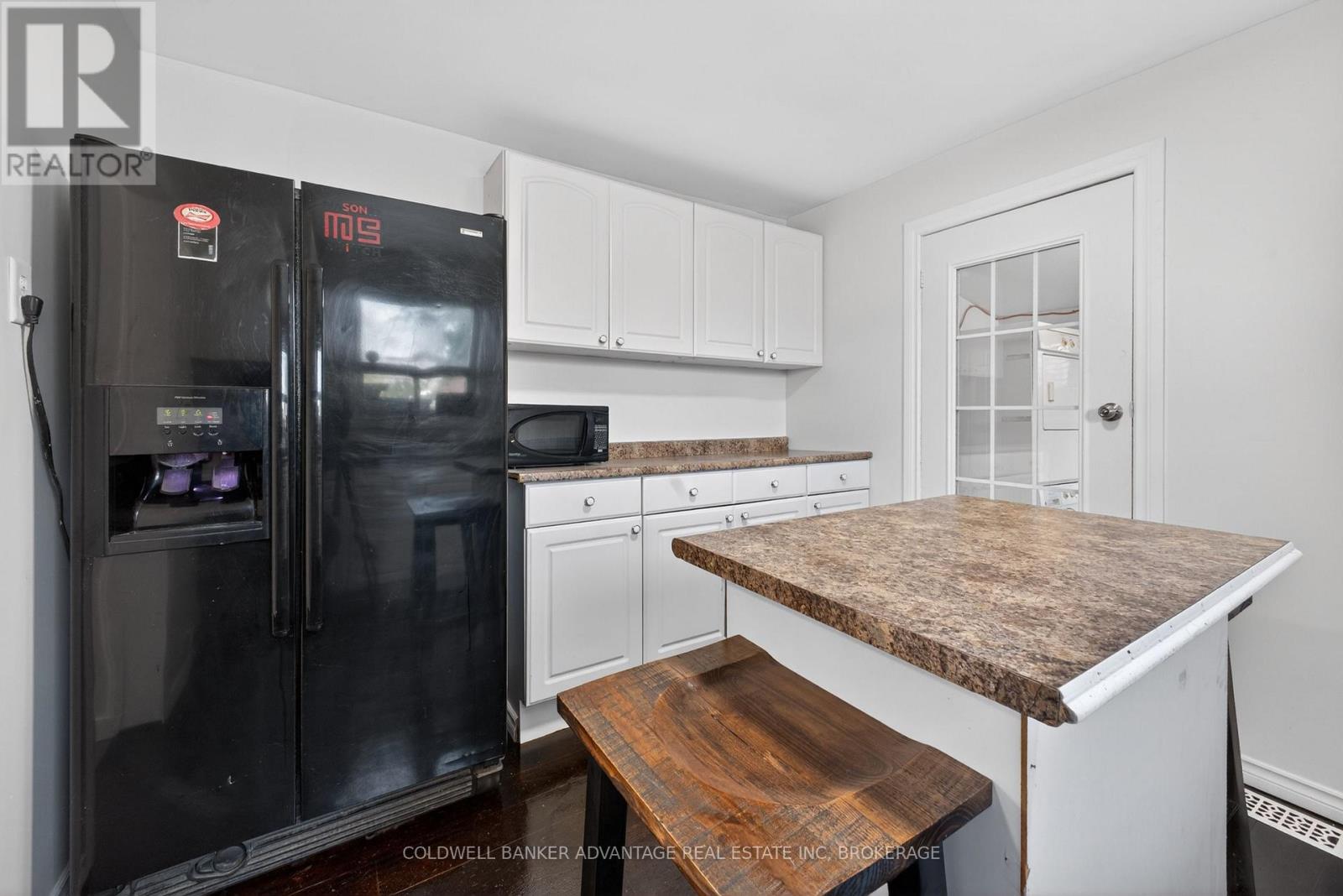 Detached at 614 WATERLOO STREET, Hamilton