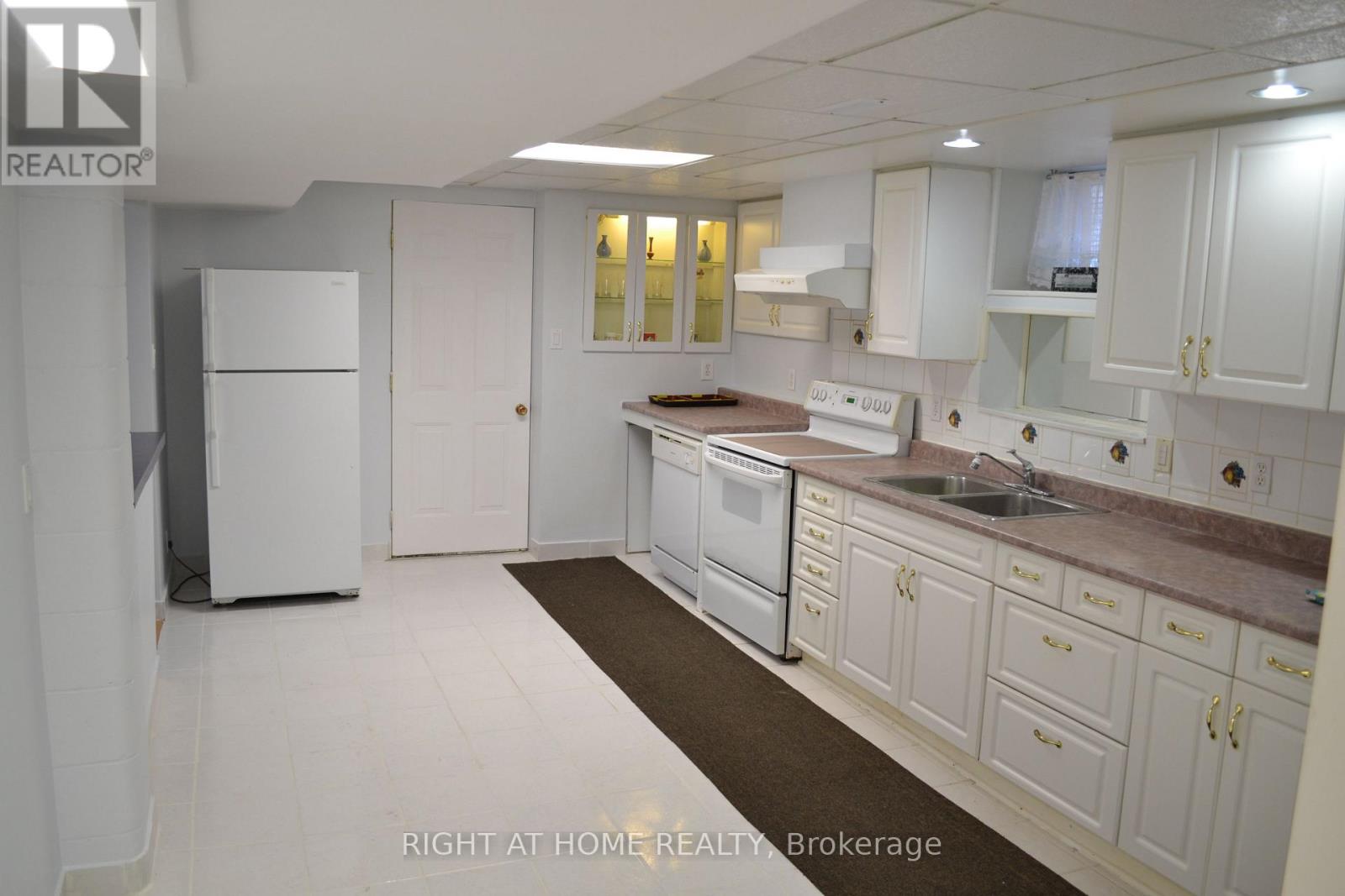 Detached at BASEMENT - 505 MOHAWK ROAD W, Hamilton (Gilbert)
