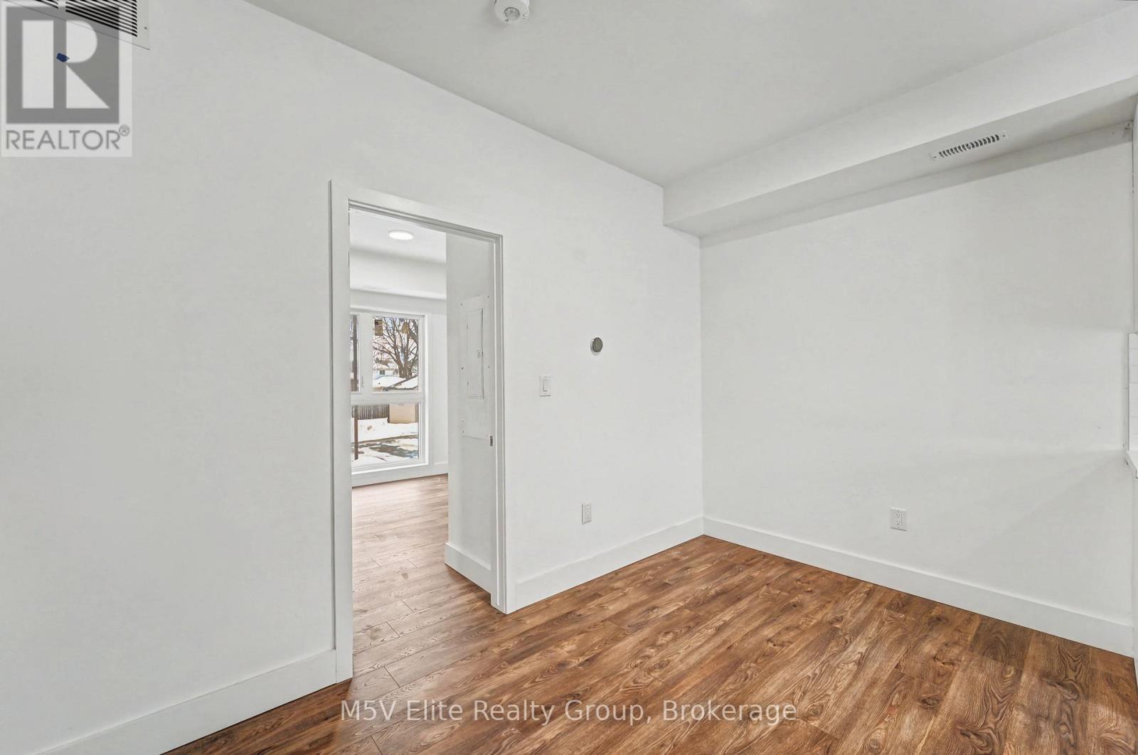Townhouse at 217 - 6638 MCLEOD ROAD, Niagara Falls