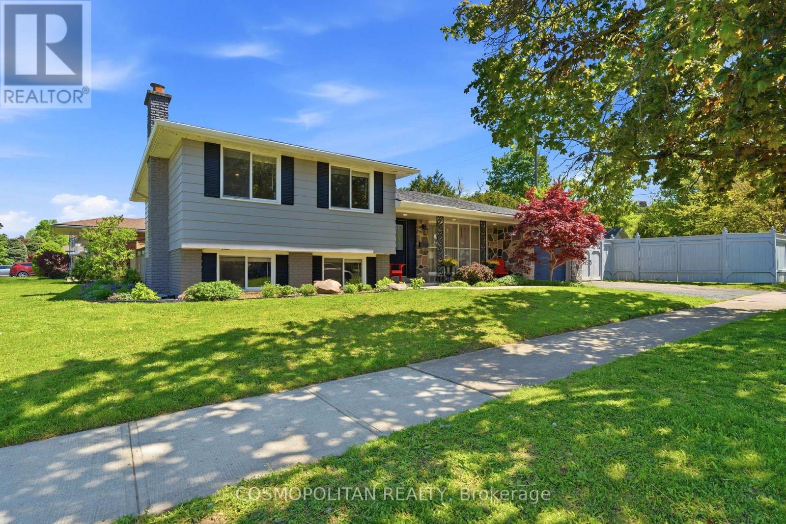 Detached at 82 STONEY BROOK DRIVE, Hamilton (Stoney Creek)