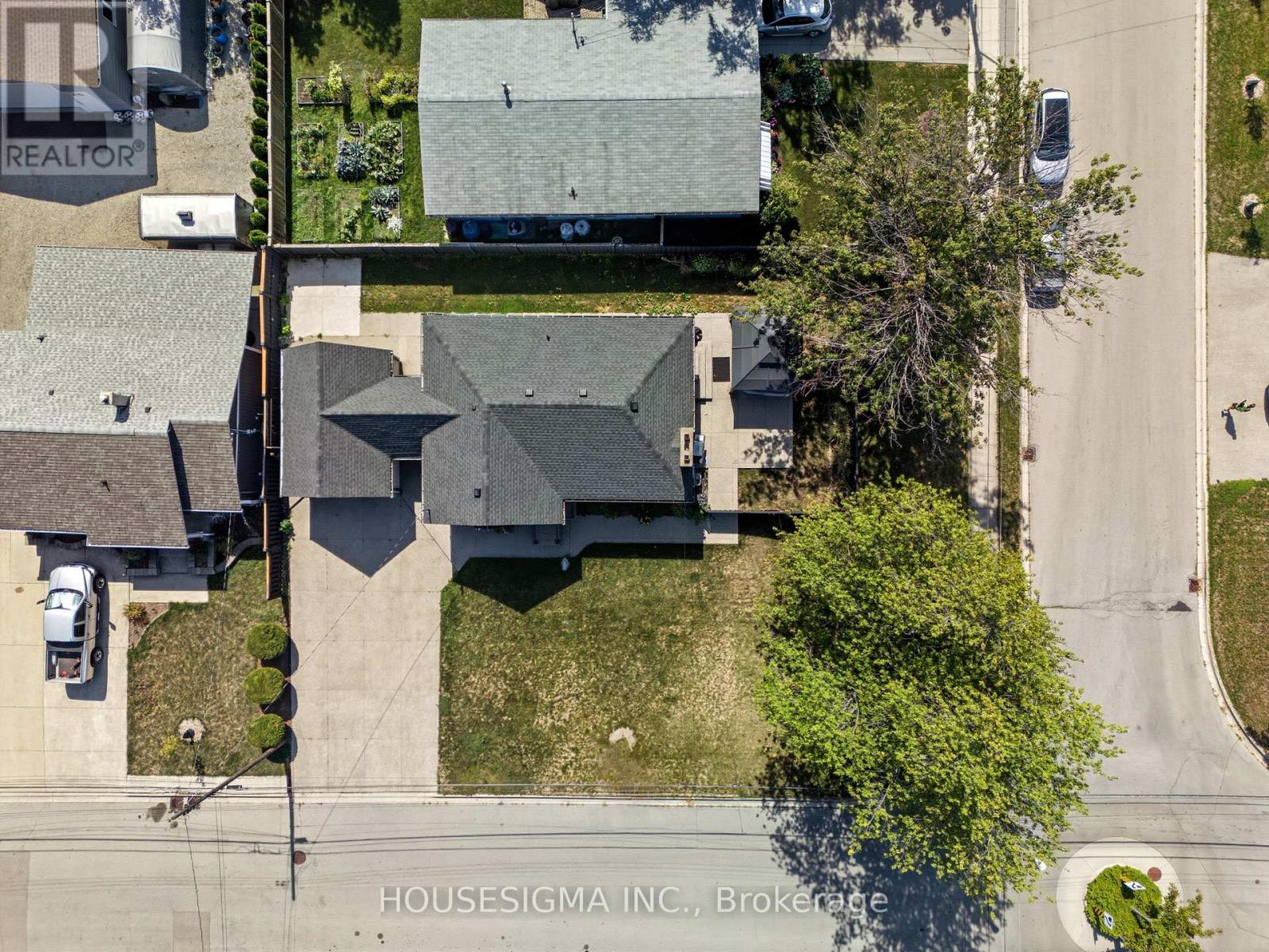 Detached at 182 FEDERAL STREET, Hamilton