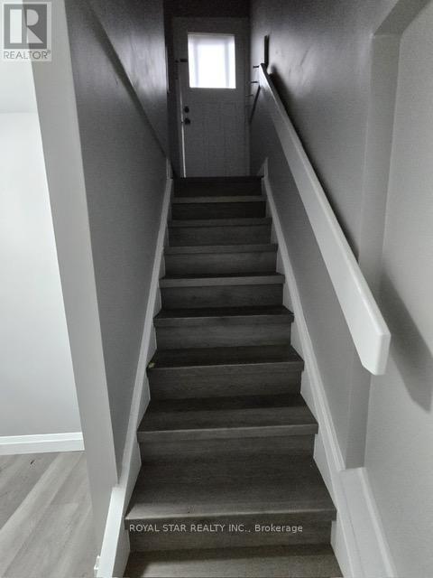 Detached at BSMT ROOM - 83 IRVING PLACE, London East (East D)