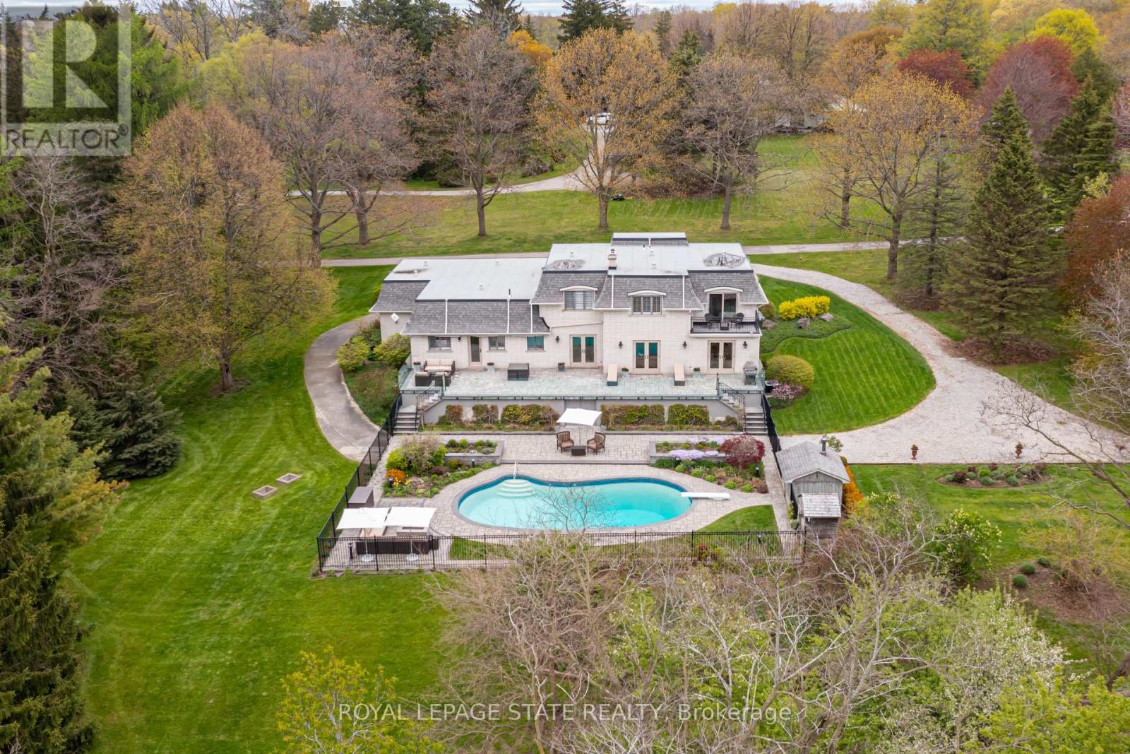 Detached at 342 MOUNTAIN BROW ROAD, Hamilton (Waterdown)