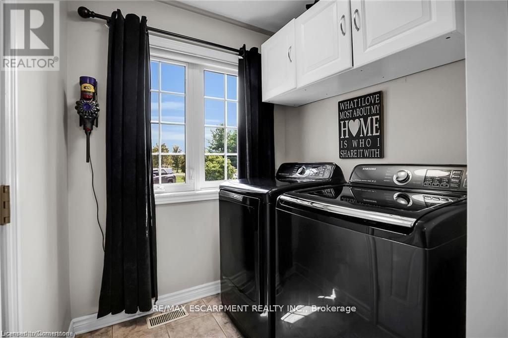 Detached at 975 FOSS ROAD, Pelham