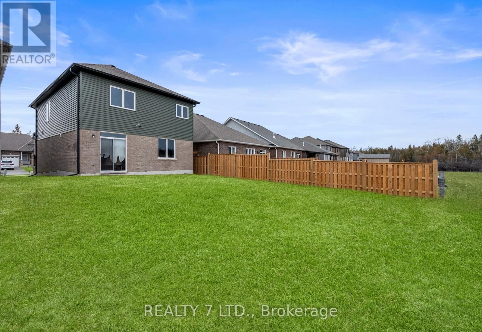 Detached at 32 HILLCROFT WAY, Kawartha Lakes