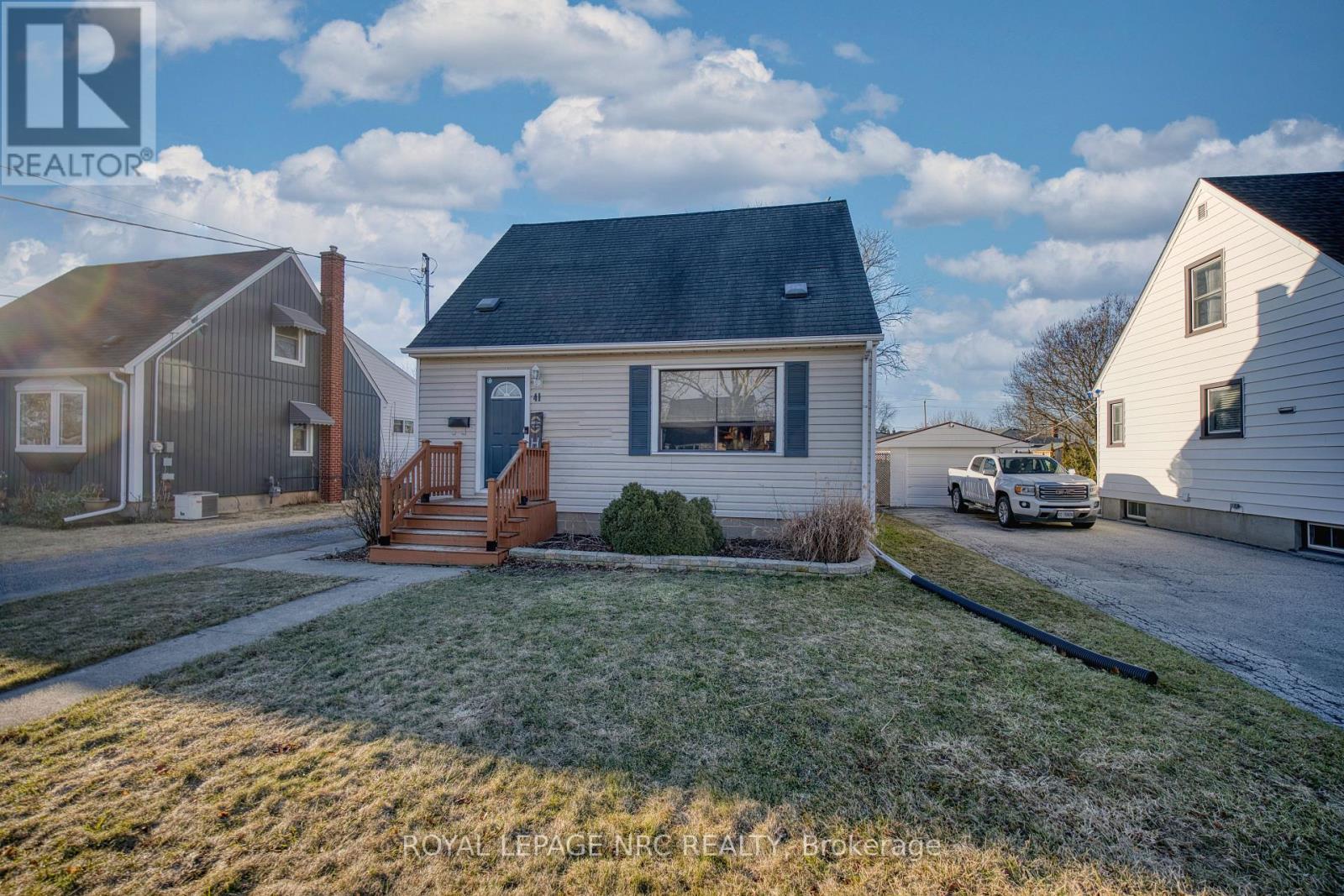 Detached at 41 MCDONALD AVENUE, Thorold (Thorold Downtown)