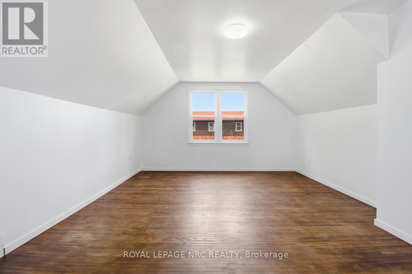 Detached at 6010 CARLTON AVENUE, Niagara Falls