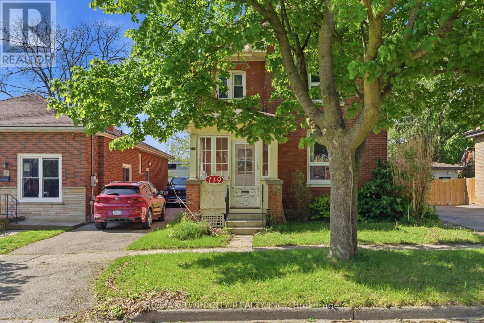 Detached at 119 EAST AVENUE E, Brantford