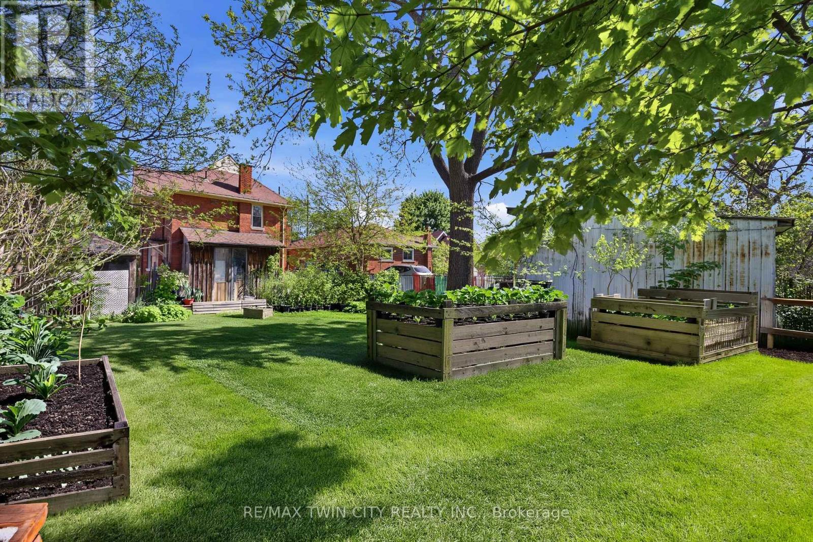 Detached at 119 EAST AVENUE E, Brantford