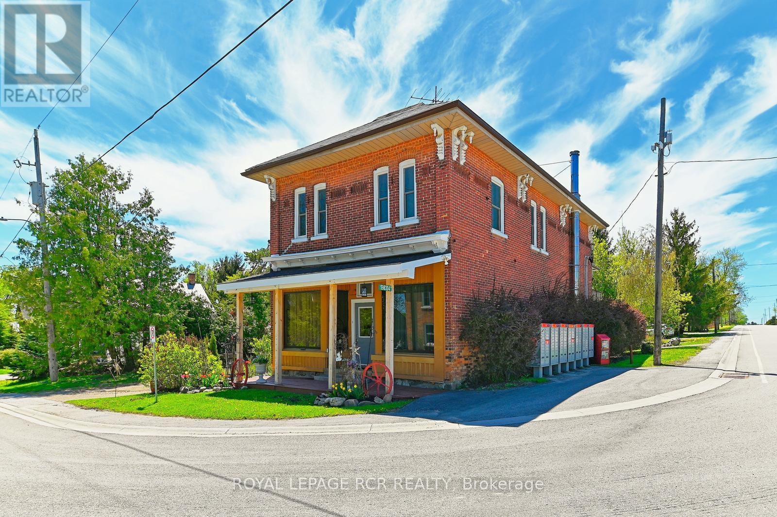 Detached at 598304 SECOND LINE W, Mulmur
