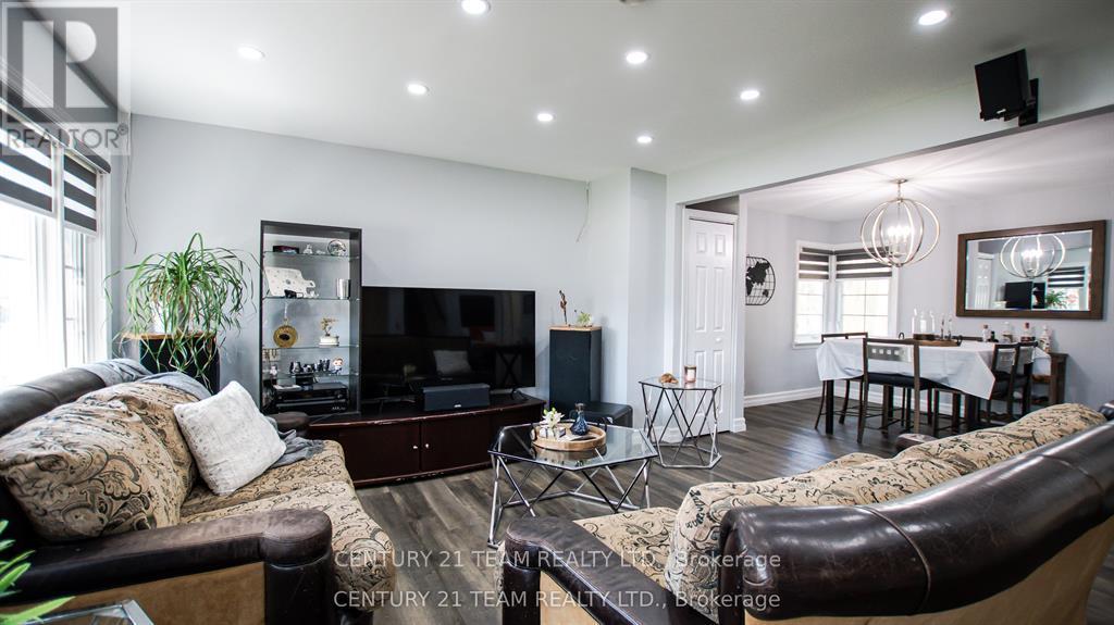 Detached at 179 DANIEL STREET, Erin