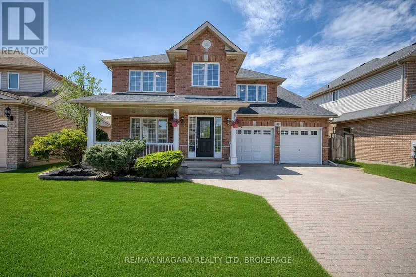 Detached at 47 HONEY LOCUST CIRCLE, Thorold (Confederation Heights)