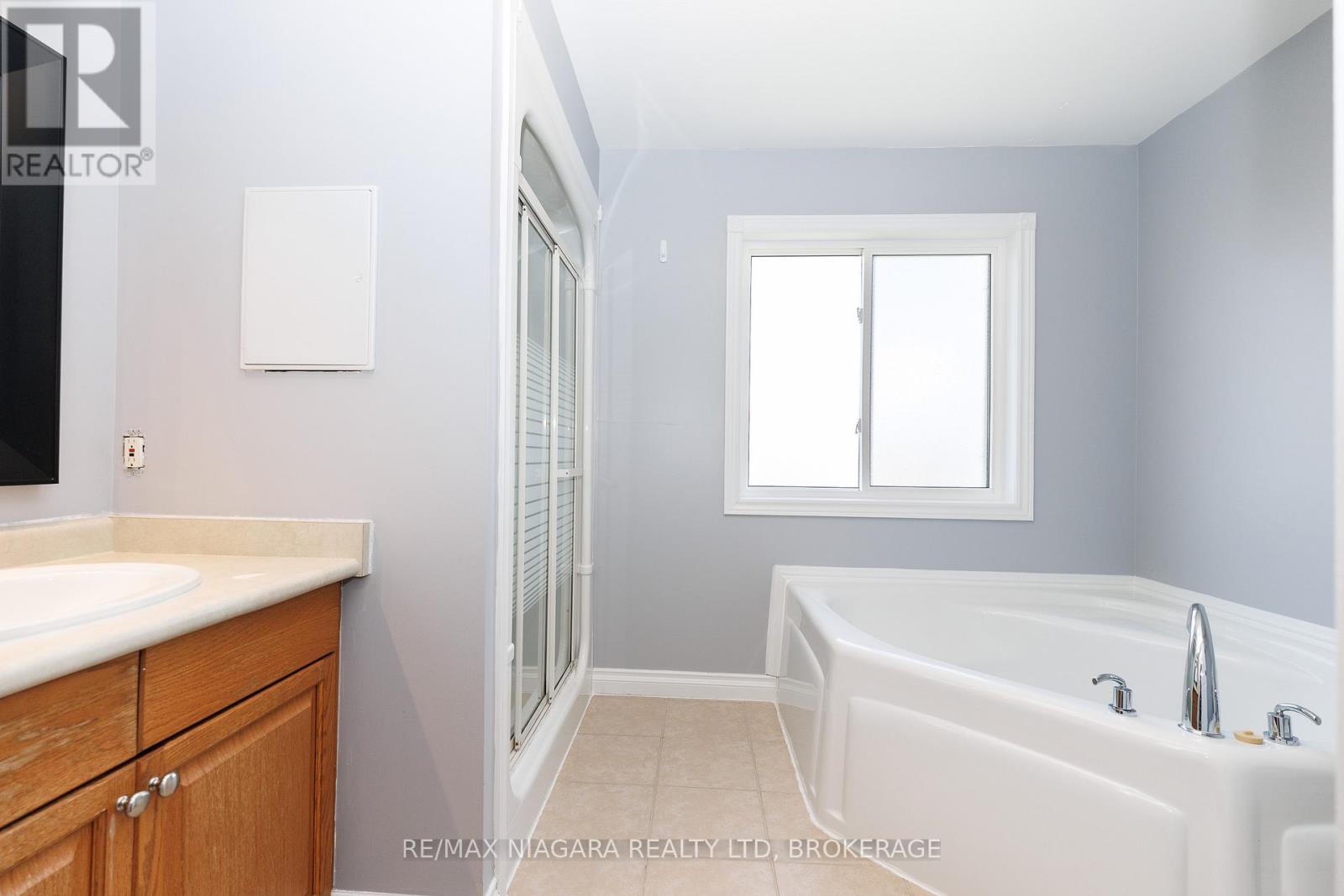Detached at 47 HONEY LOCUST CIRCLE, Thorold