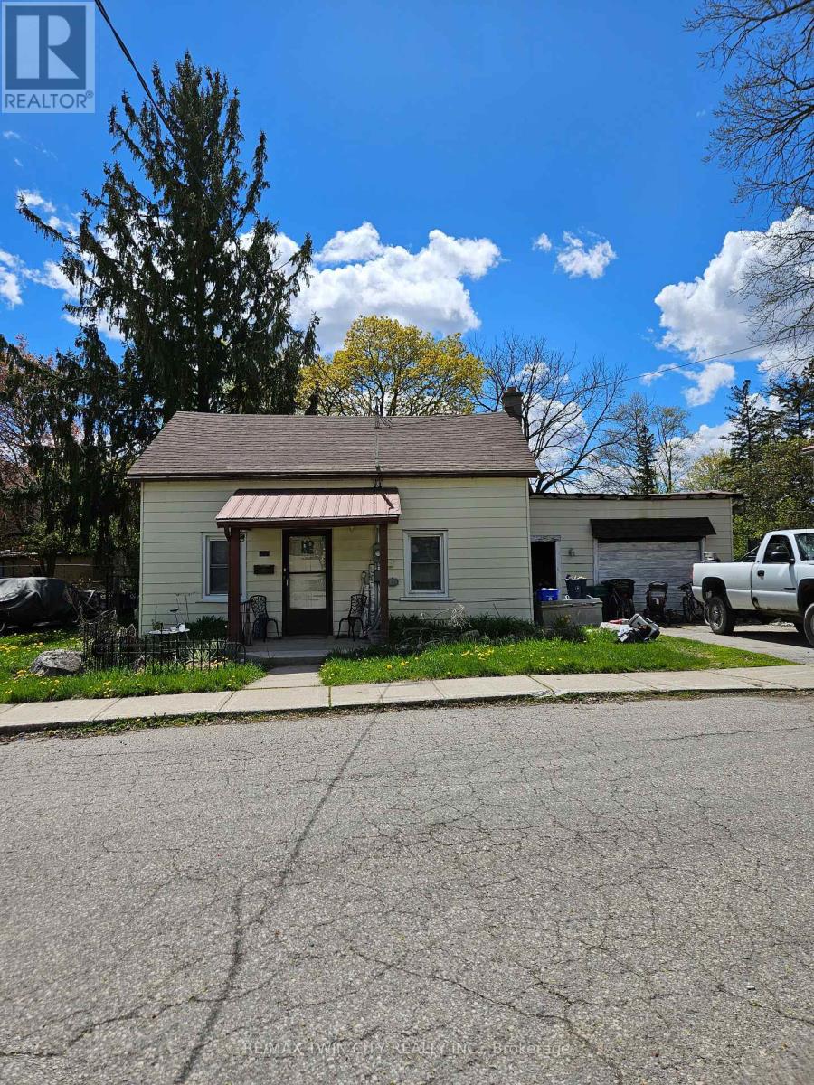 Detached at 20 FOELL STREET, Wilmot