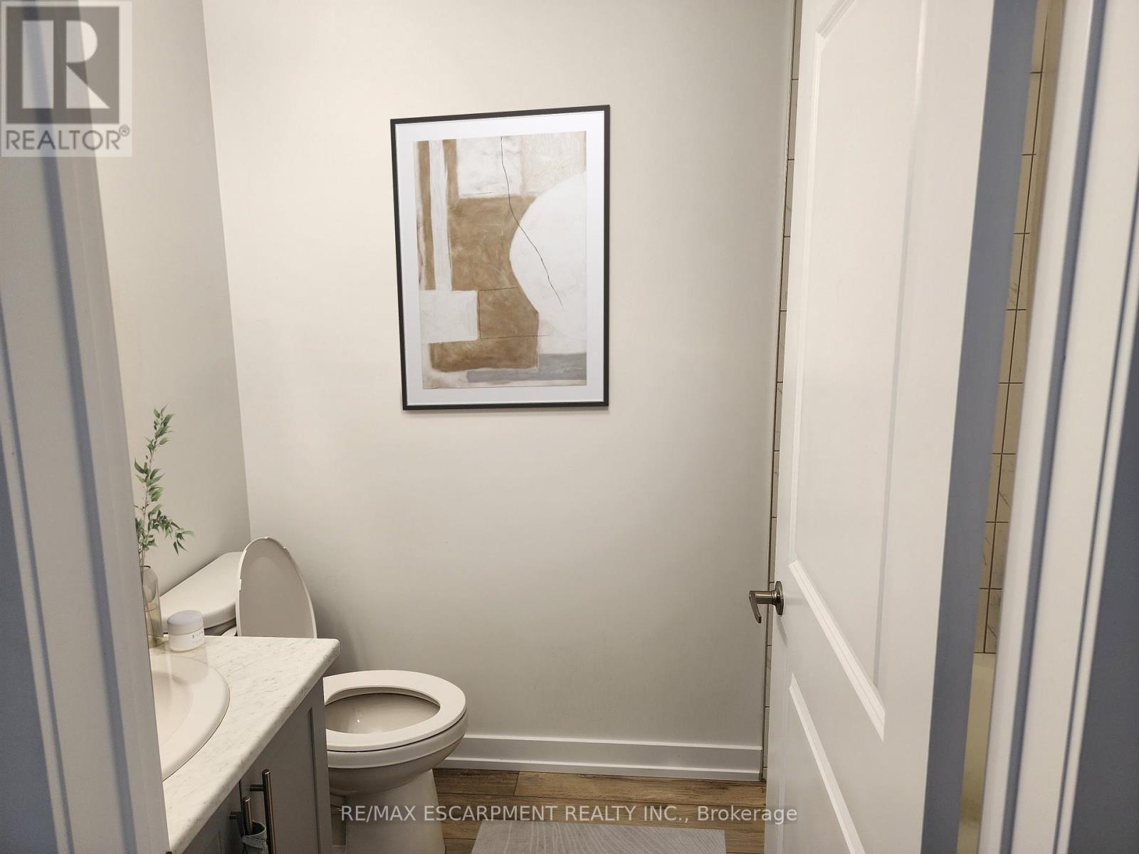 Apartment at 313 - 5055 GREENLANE ROAD, Lincoln