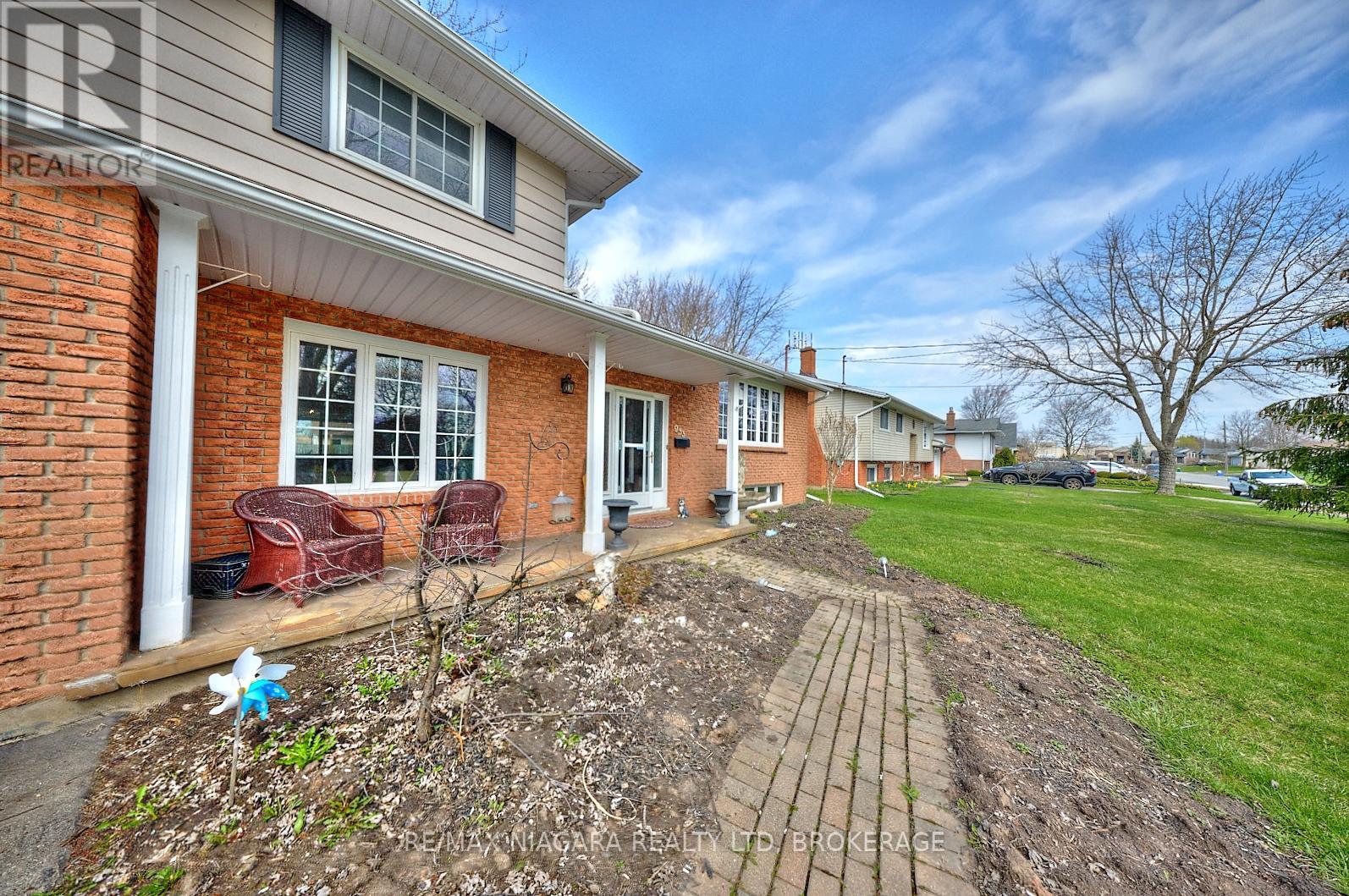 Detached at 953 GRANDVIEW ROAD, Fort Erie