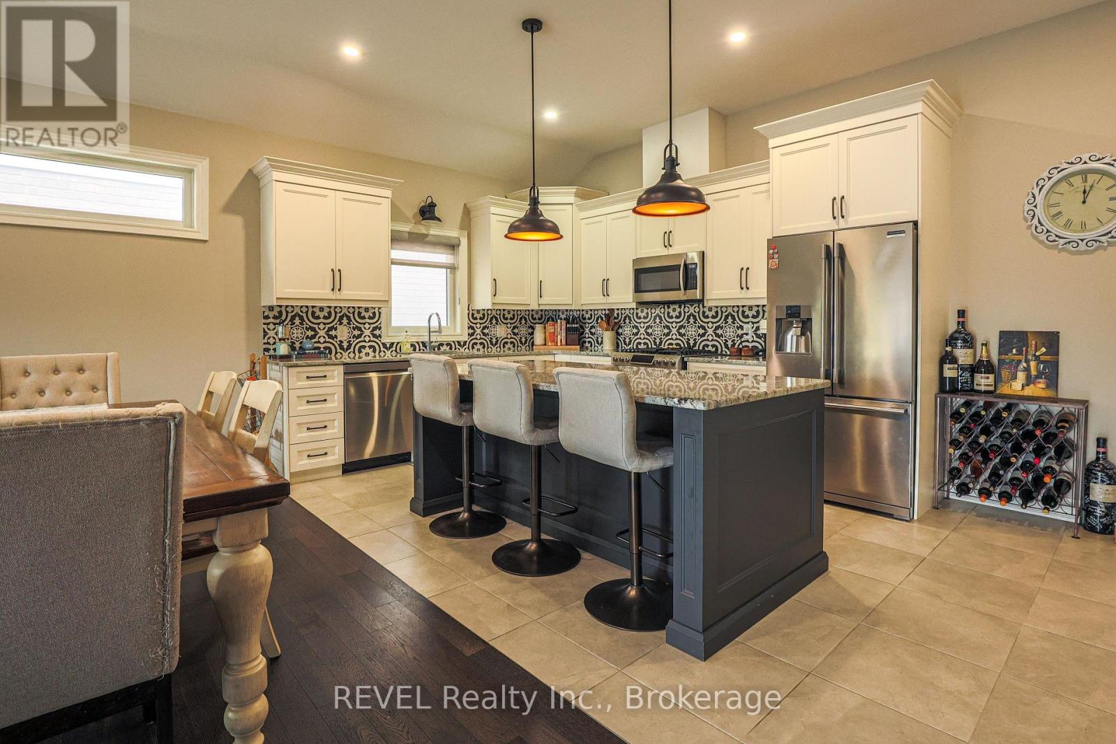 Detached at 15 WILLOWBROOK DRIVE, Welland