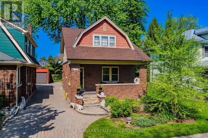 Detached at 17 WOLSELEY AVENUE, St. Catharines
