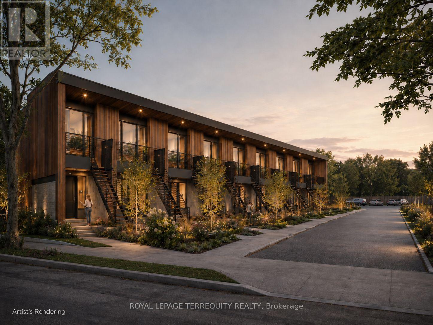 Multiplex at 550 LAKESHORE DRIVE, North Bay