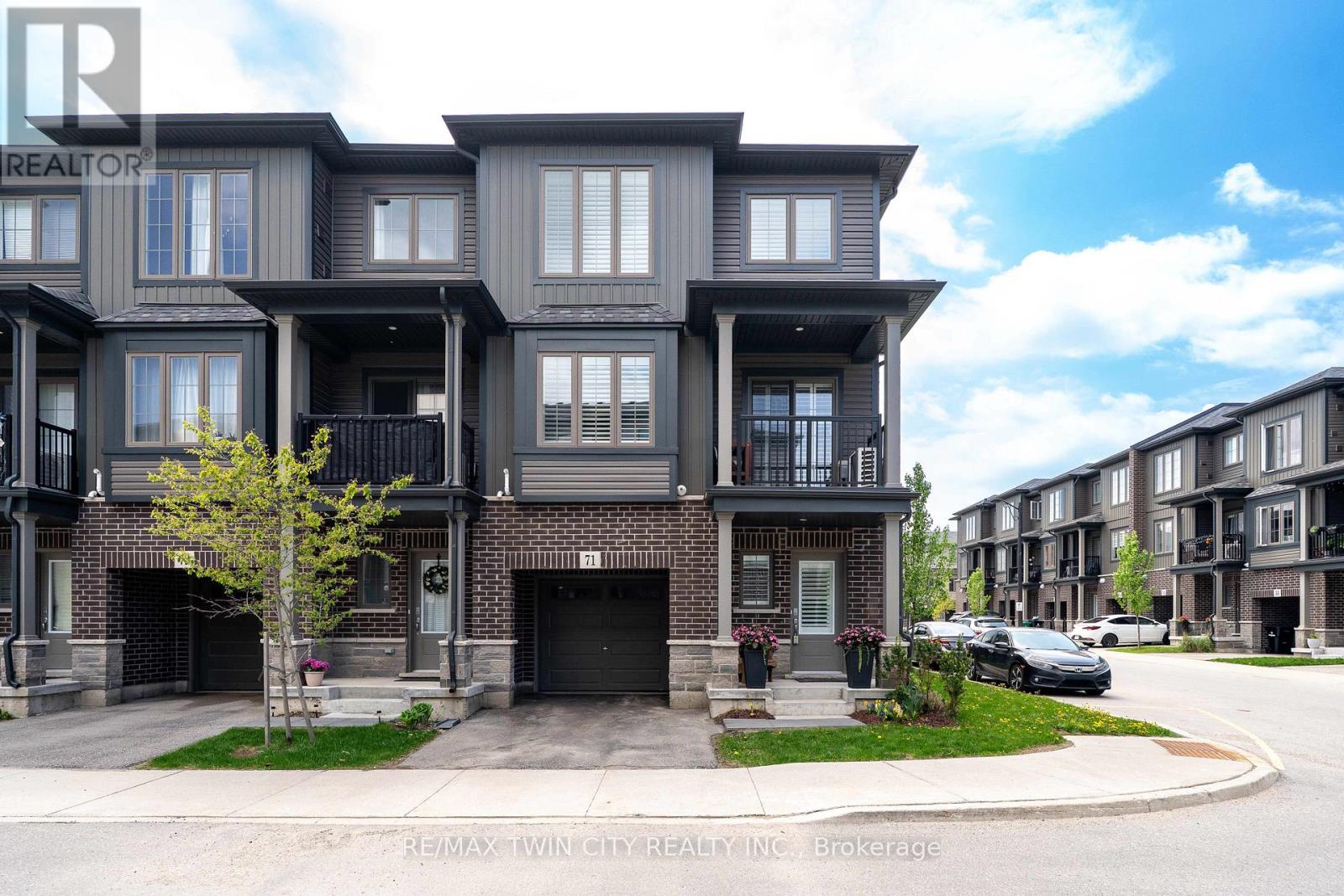Townhouse at 71 - 124 COMPASS TRAIL, Cambridge