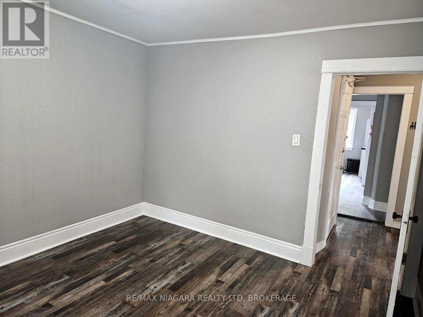Multiplex at 2 - 23 AVENUE PLACE, Welland