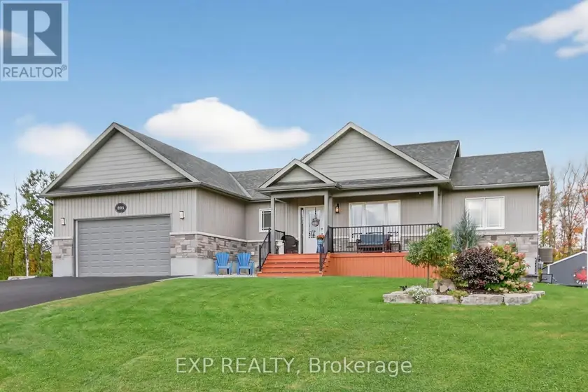 Detached at 305 MOORE CRESCENT, North Grenville