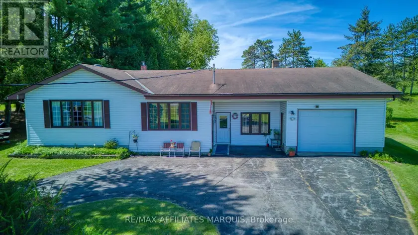 Detached at 9851 HIGHWAY 42 HIGHWAY, Rideau Lakes