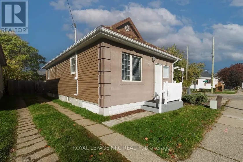 Detached at 241 VINE STREET, St. Catharines