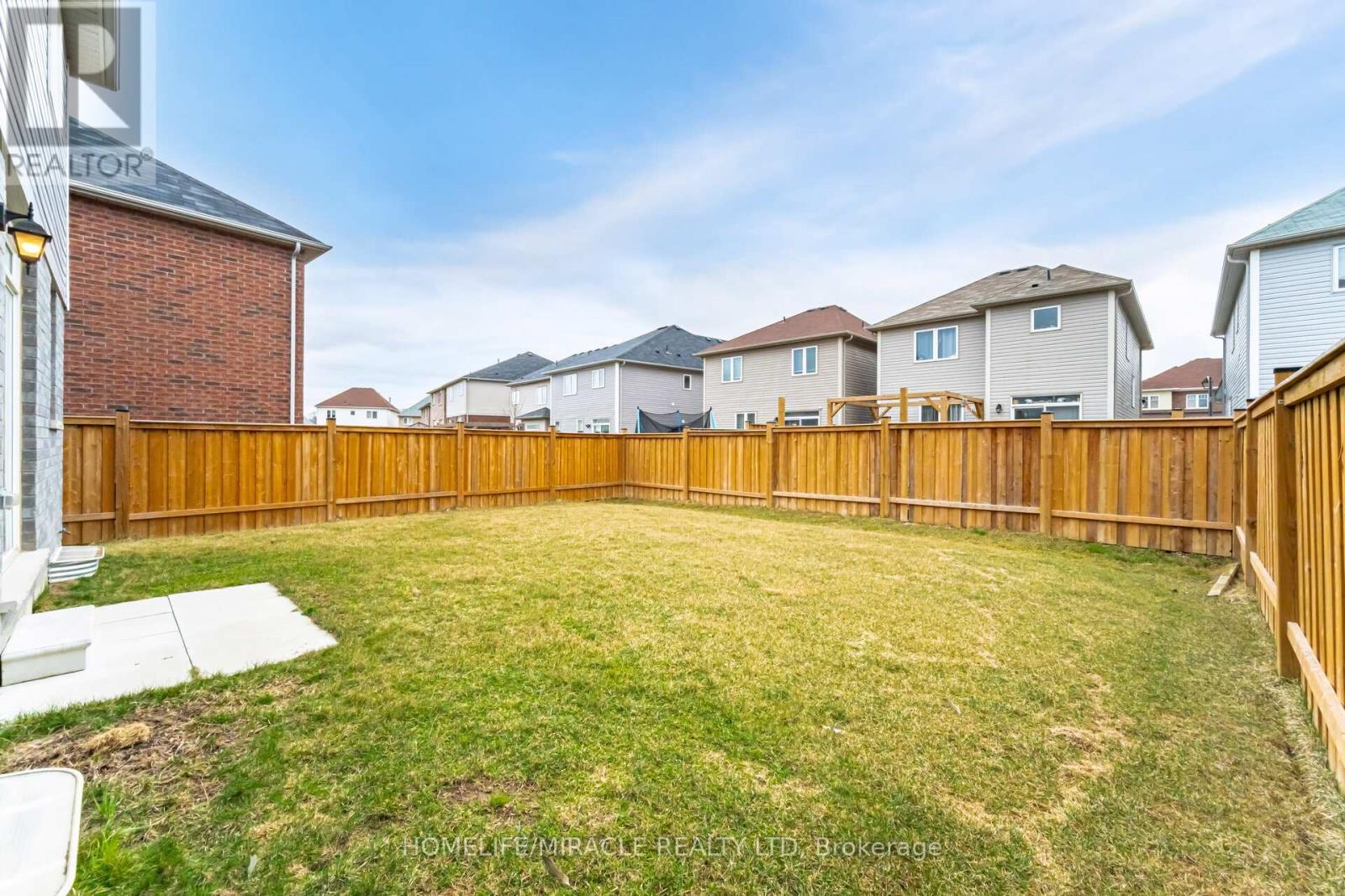 Detached at 117 LONGBOAT RUN W, Brantford
