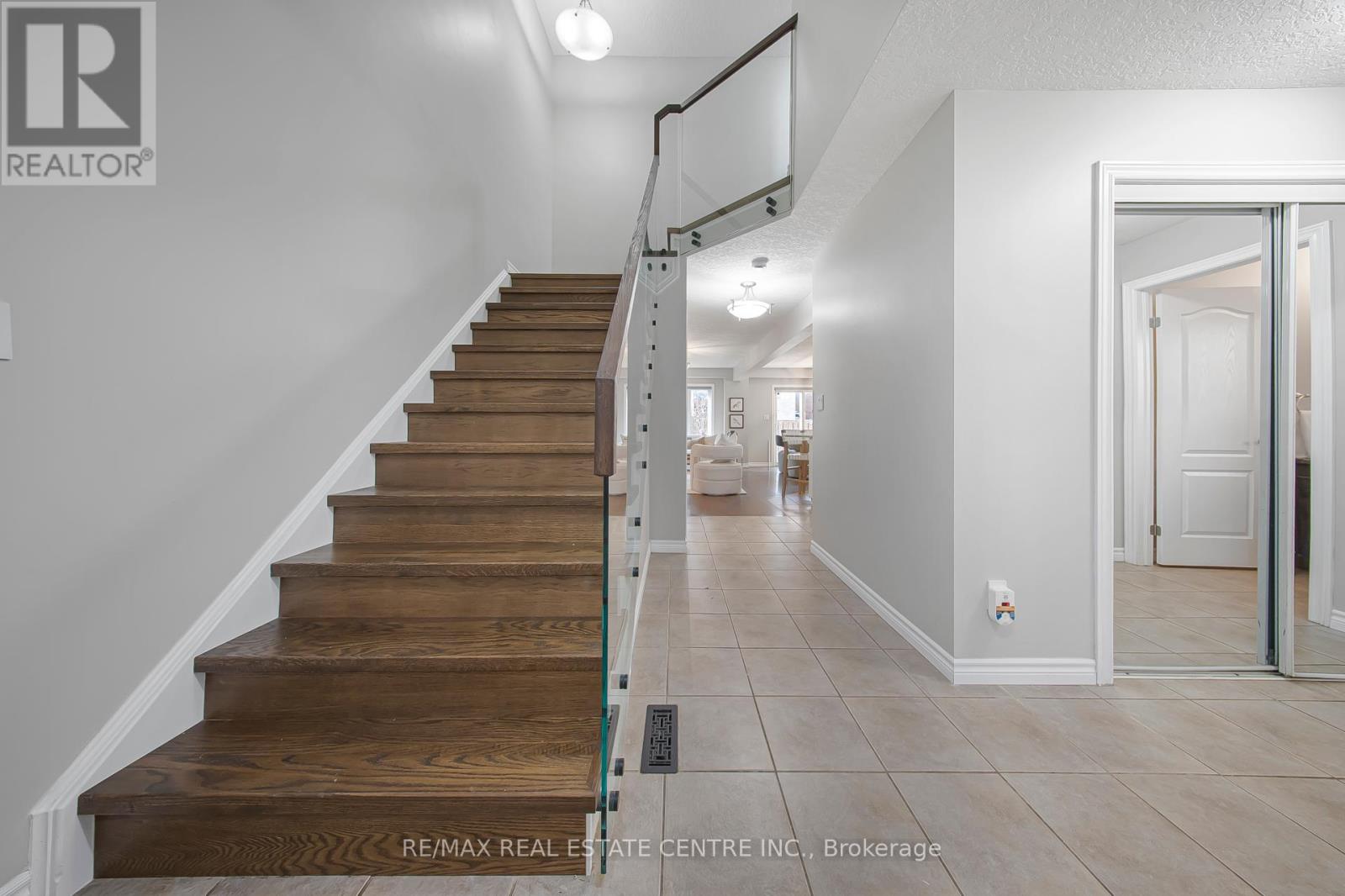 Detached at 864 FRONTENAC CRESCENT, Woodstock