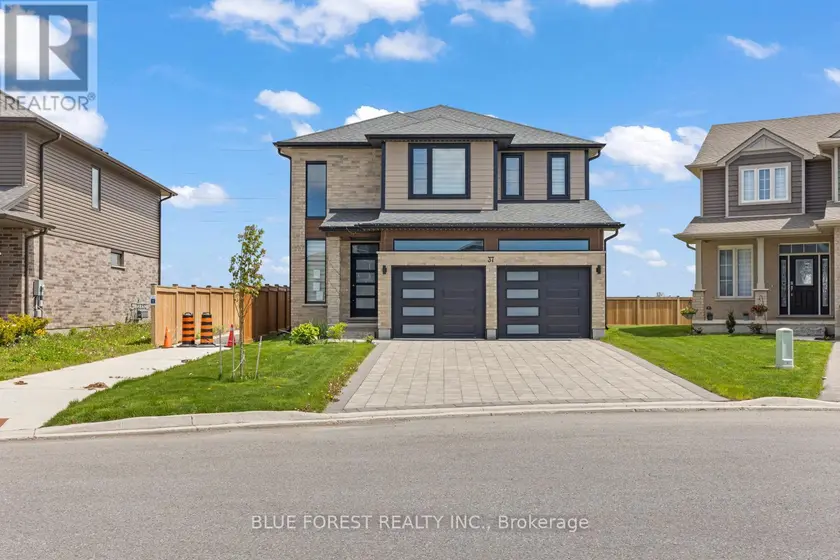 Detached at 37 EVYLEAN COURT, St. Thomas