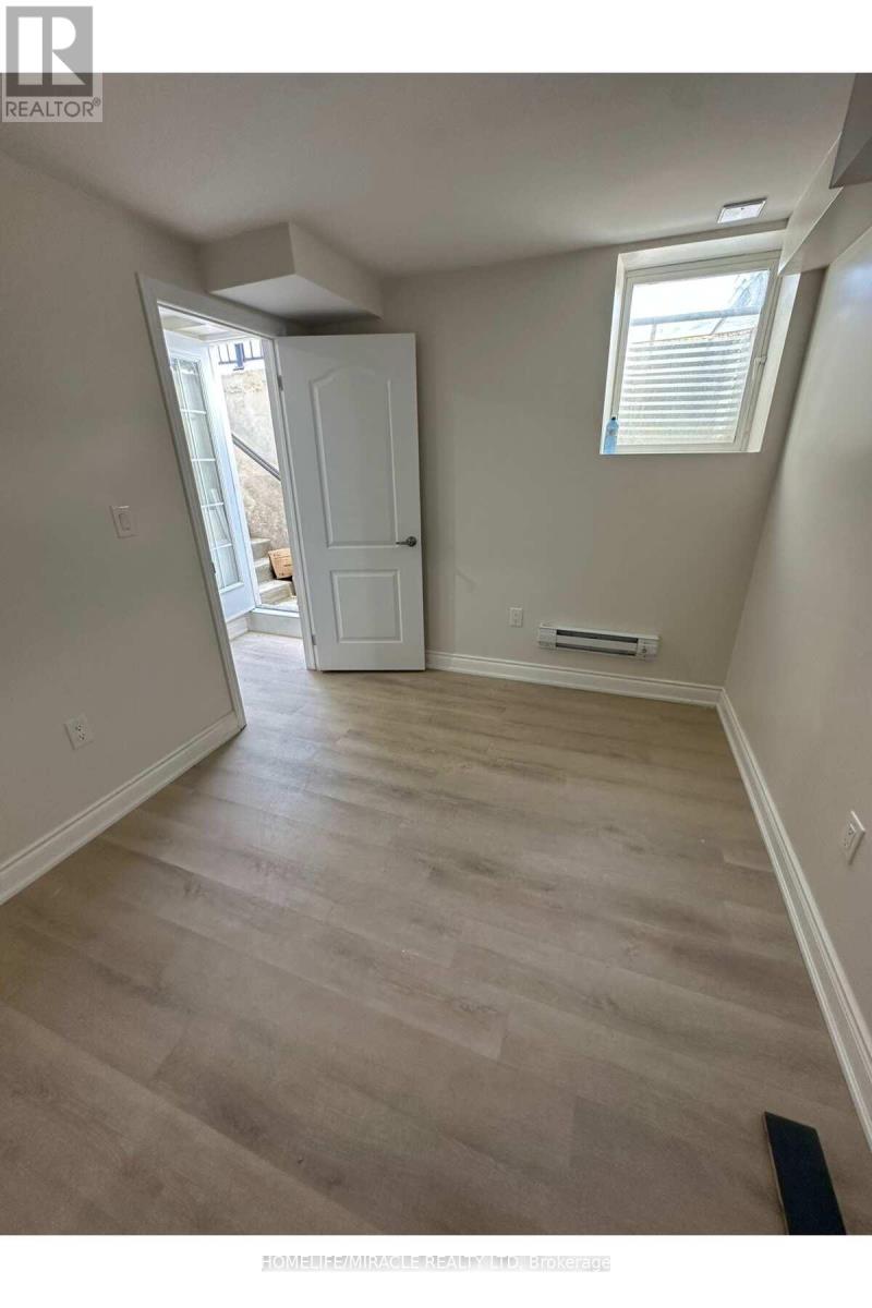 Detached at LOWER - 170 GILLESPIE DRIVE, Brantford