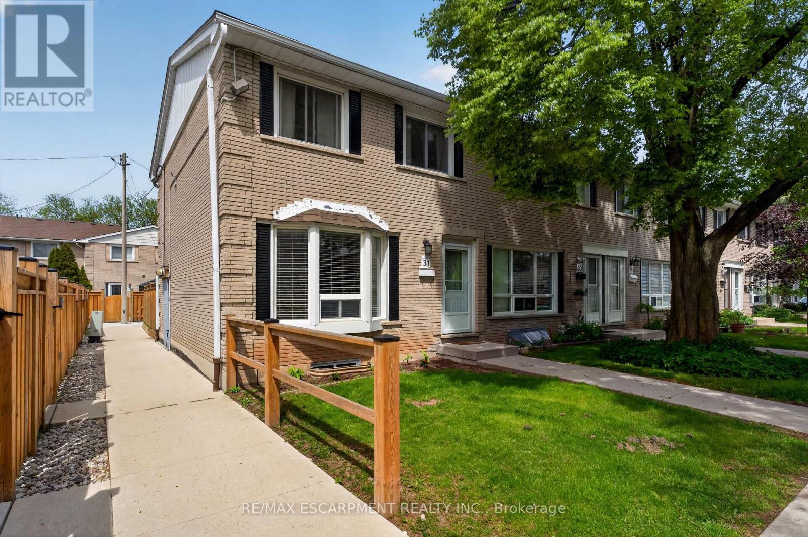 Townhouse at 31 - 2700 BARTON STREET E, Hamilton
