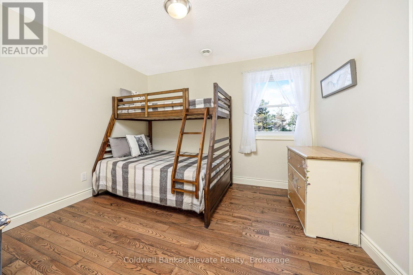 Detached at 213136 10TH LINE, Amaranth