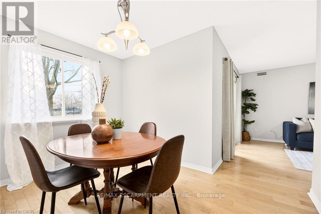 Townhouse at 101 - 201 DORCHESTER BOULEVARD, St. Catharines