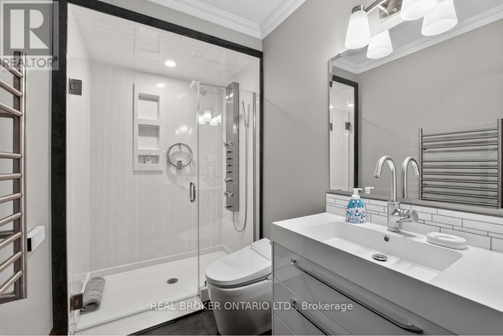 Detached at 353 SULPHUR SPRINGS ROAD, Hamilton