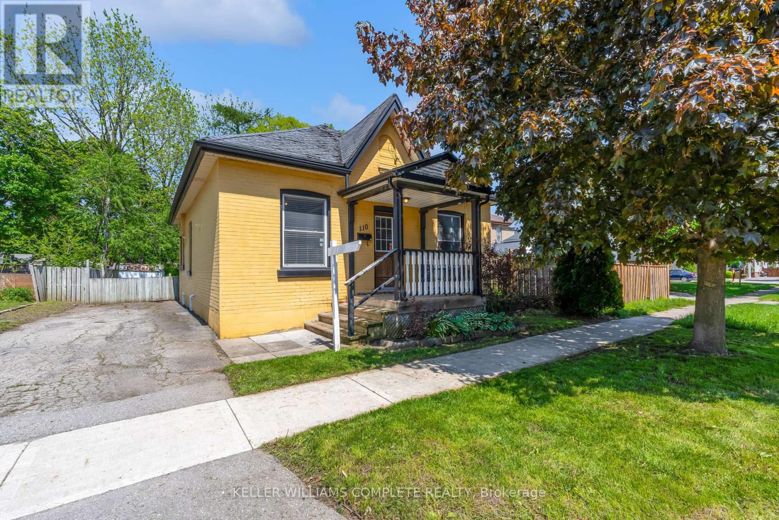 Detached at 110 OAK STREET, Brantford