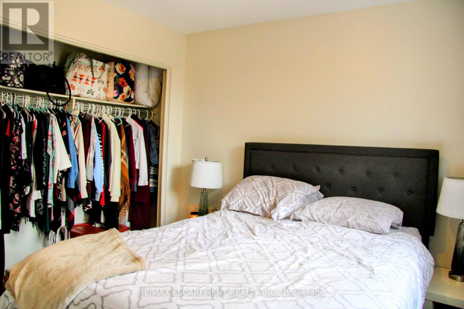 Semi-Detached/Link at 80 MATACHEWAN ROAD, Manitouwadge