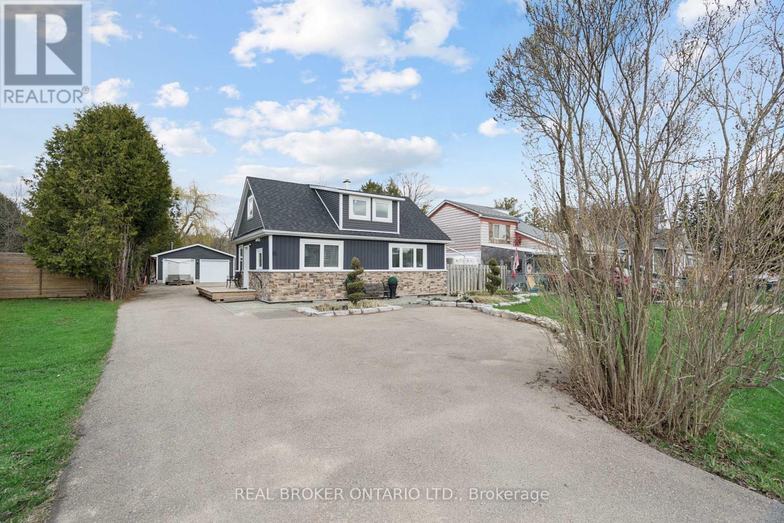 Detached at 9488 WELLINGTON RD 124, Erin